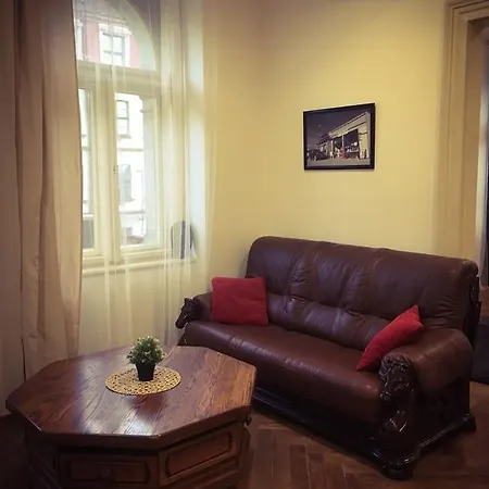 Krizikova Apartment *